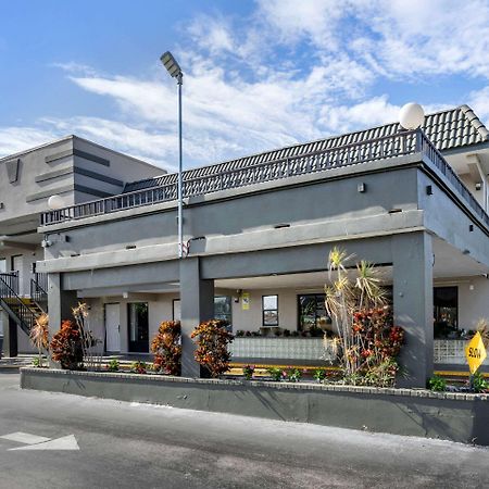 Rodeway Inn Clearwater-Dunedin Eksteriør billede
