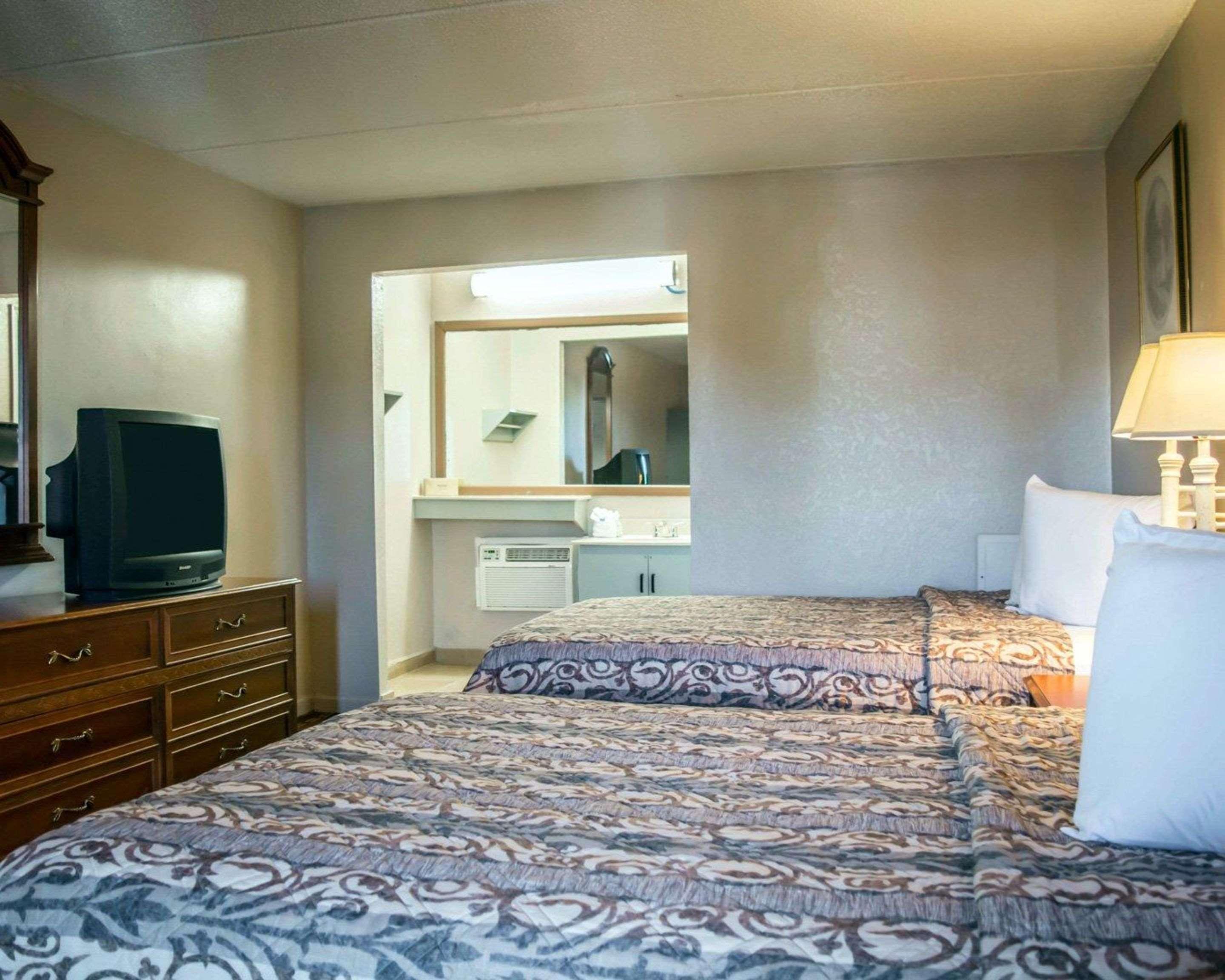 Rodeway Inn Clearwater-Dunedin Eksteriør billede