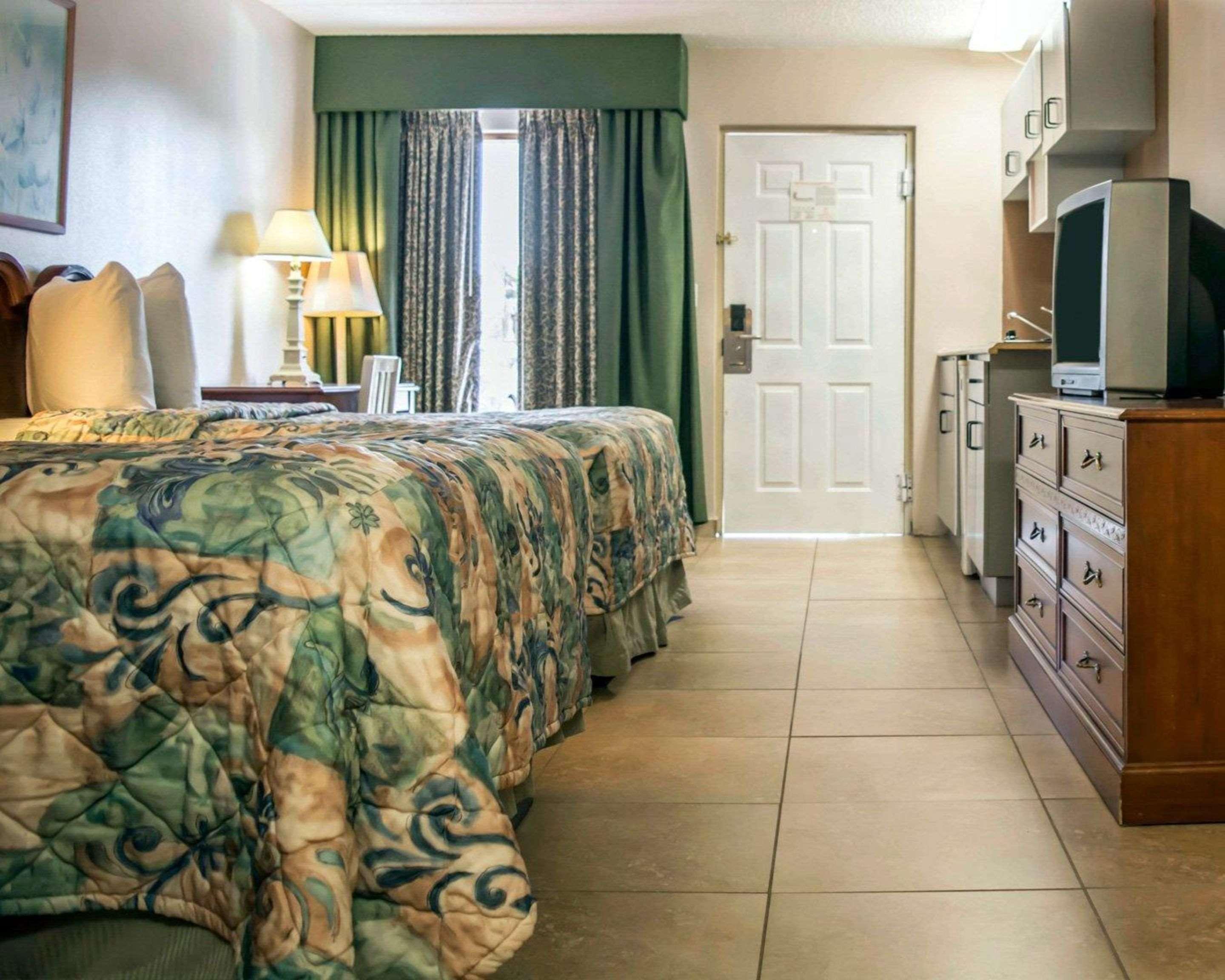 Rodeway Inn Clearwater-Dunedin Eksteriør billede