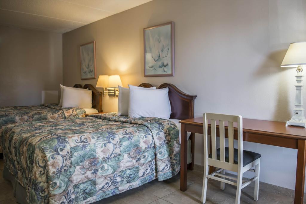 Rodeway Inn Clearwater-Dunedin Eksteriør billede