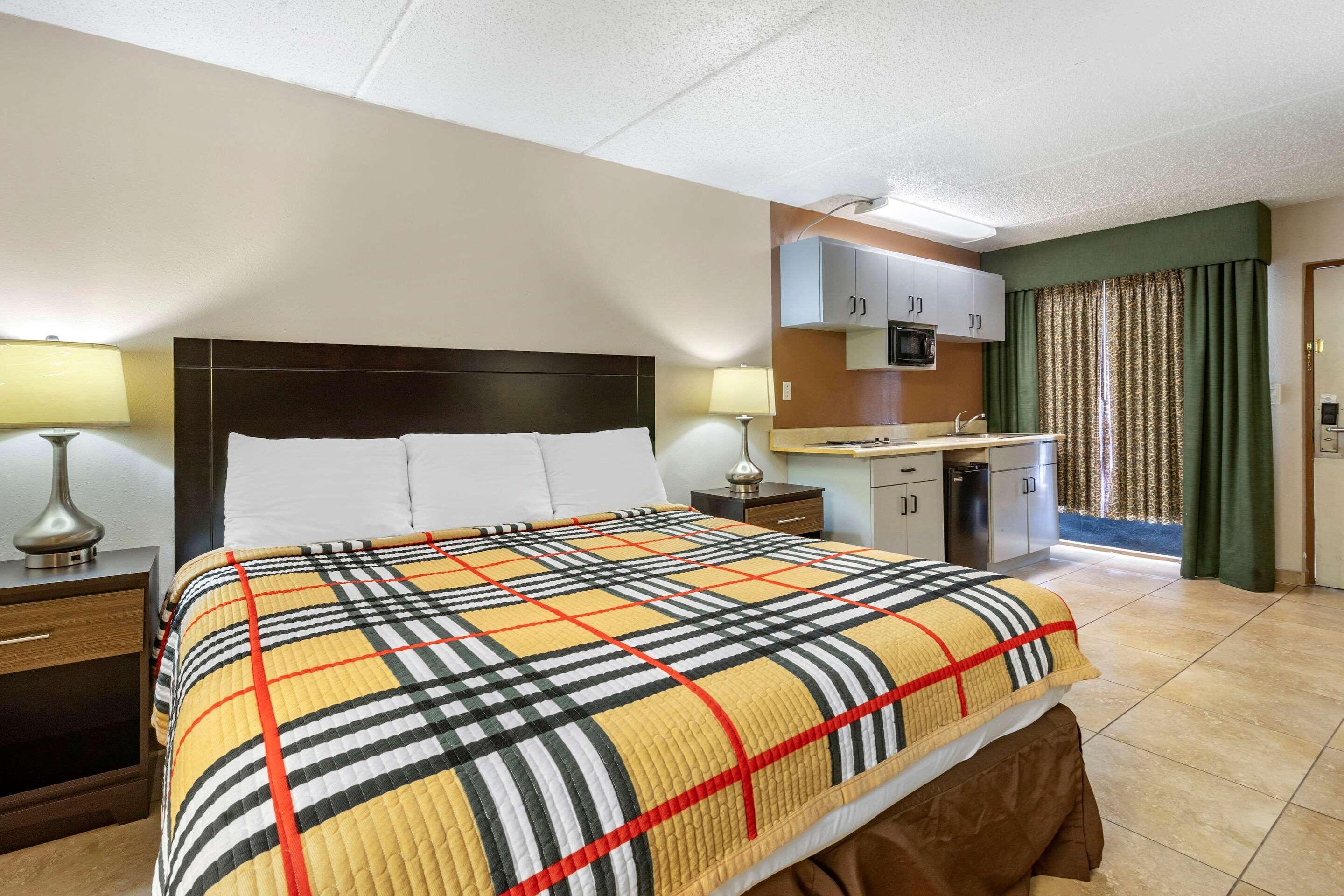 Rodeway Inn Clearwater-Dunedin Eksteriør billede
