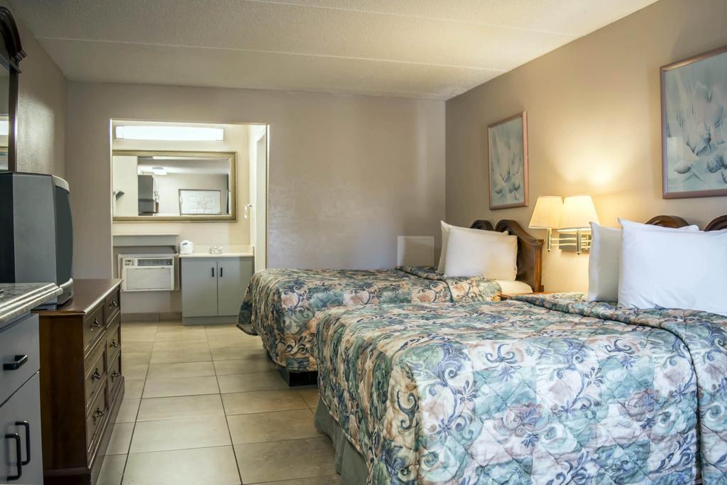Rodeway Inn Clearwater-Dunedin Eksteriør billede