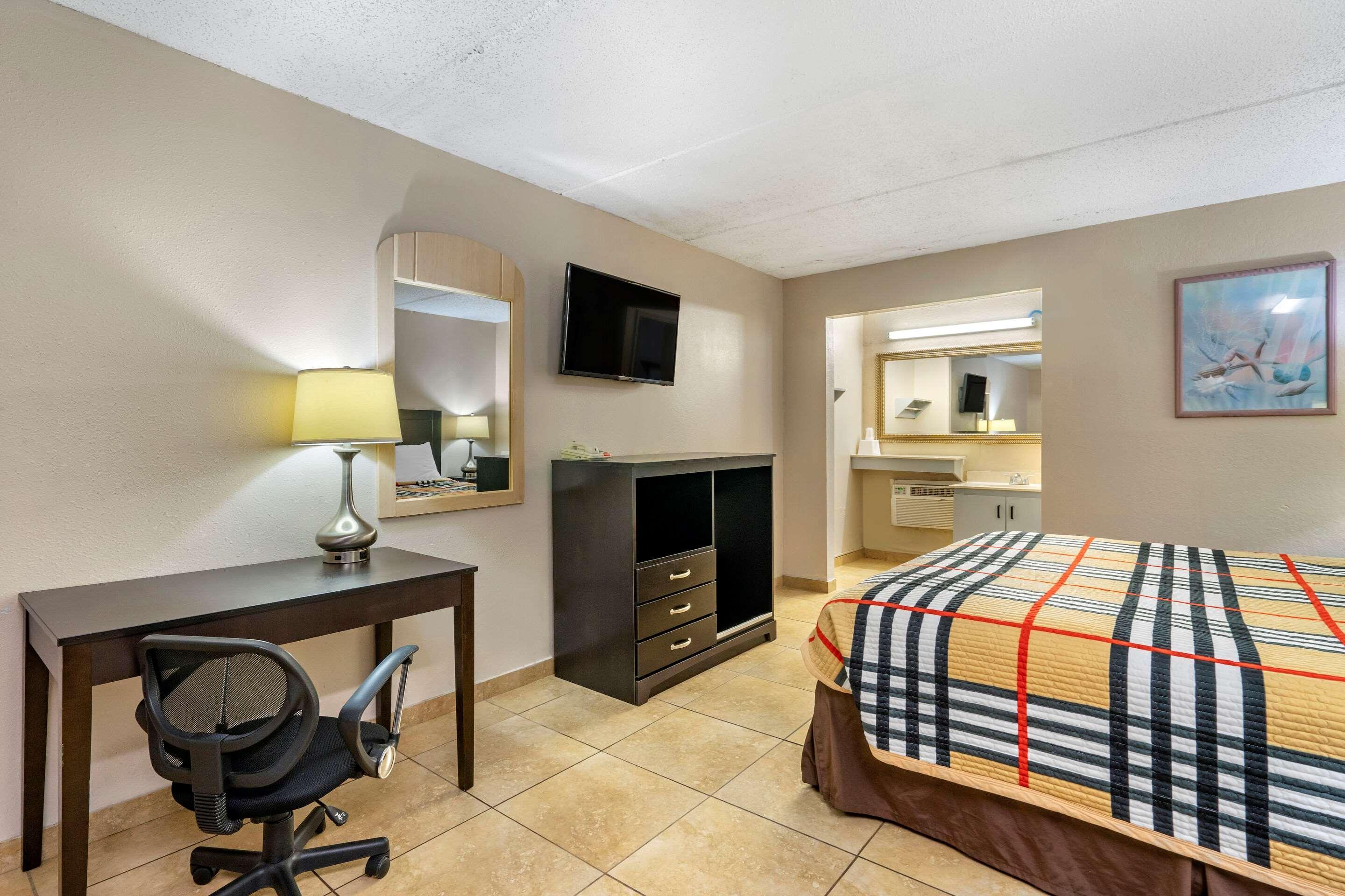 Rodeway Inn Clearwater-Dunedin Eksteriør billede